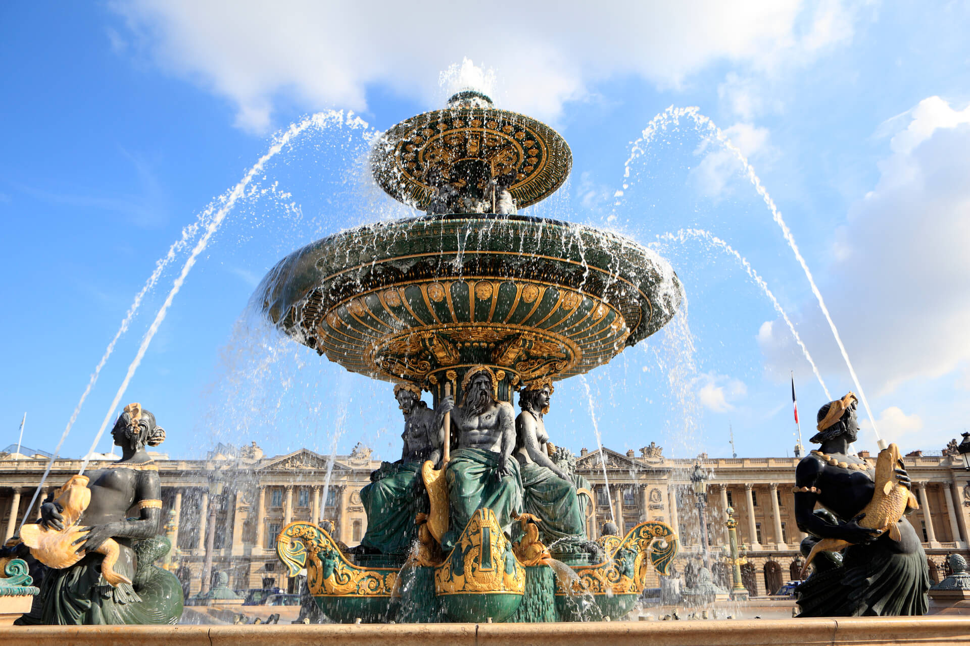 fuente-famosa-en-paris (1)